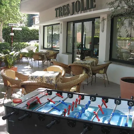 Tres Jolie 3*