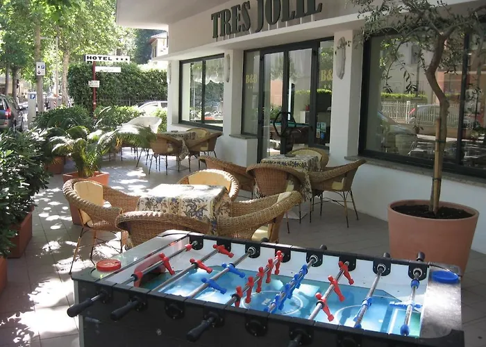 Tres Jolie 3*