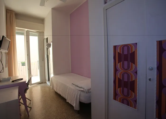 Tres Jolie Szálloda 3*