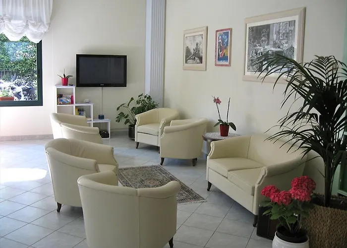 Tres Jolie 카톨리카