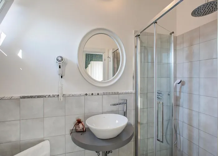 Tres Jolie ホテル カットーリカ